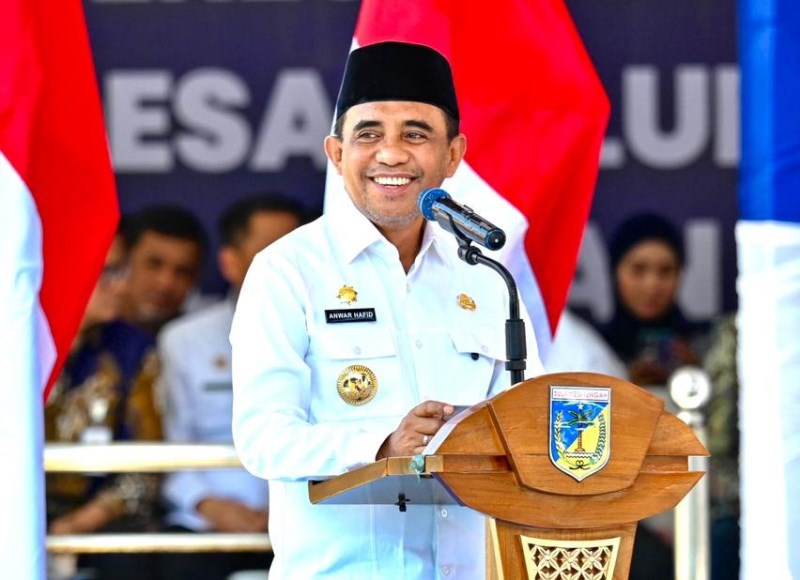 Gubernur Sulawesi Tengah, Anwar Hafid saat memberikan  sambutan pada peresmian Pos Bantuan Hukum (Posbankum). Dok: Ist
