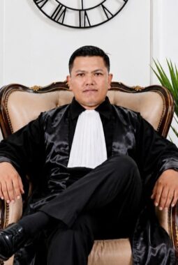 DUGAAN PENARIKAN PAKSA EXCAVATOR MELALUI TIPU MUSLIHAT,KANTOR HUKUM MATEKA & ASSOCIATES SIAPKAN LANGKAH HUKUM TERHADAP PERUSAHAAN PEMBIAYAAN DAN OKNUM ANGGOTA TNI